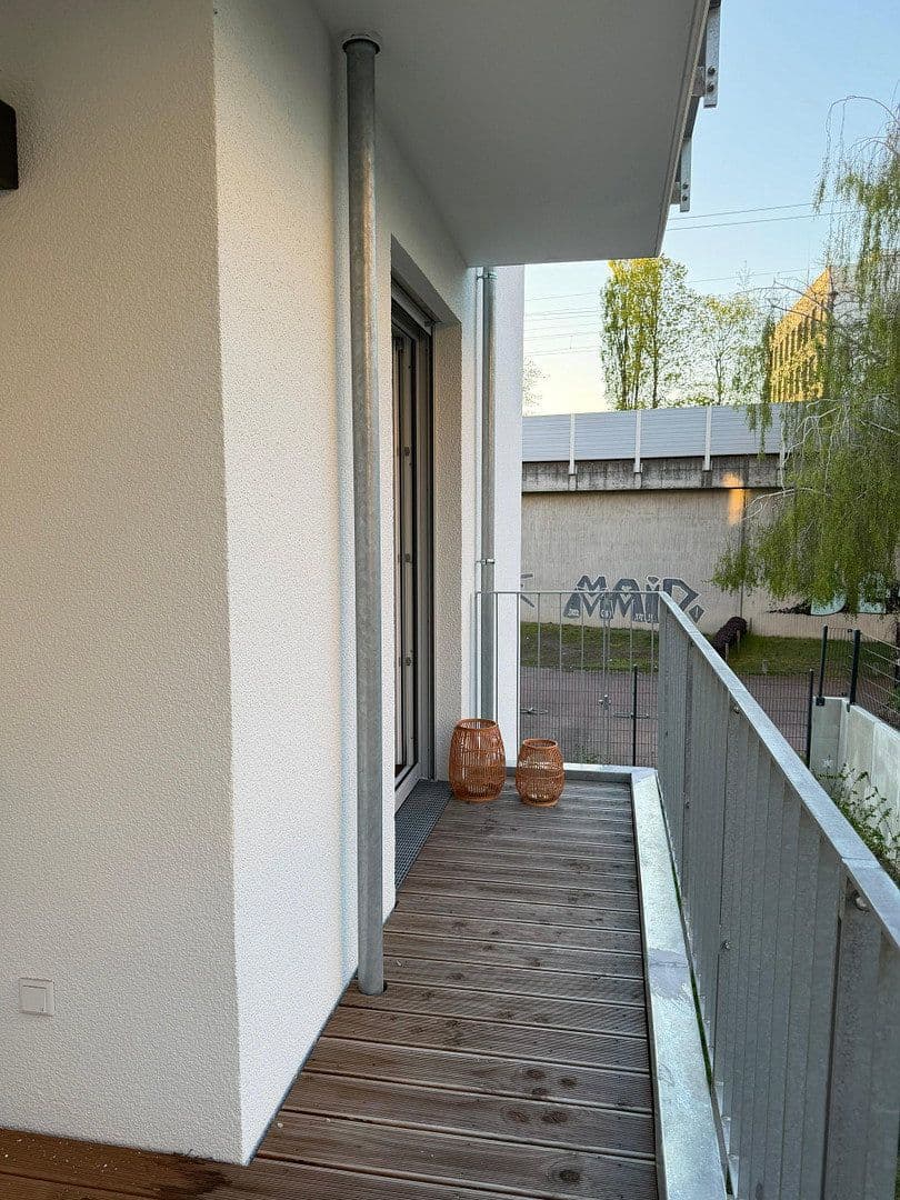 Prenájom bytu 1-izbový 30 m², Berlin, Berlín Prenájom bytu 1-izbový 30 m², Berlin, Berlín