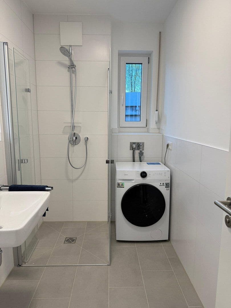 Prenájom bytu 1-izbový 30 m², Berlin, Berlín Prenájom bytu 1-izbový 30 m², Berlin, Berlín