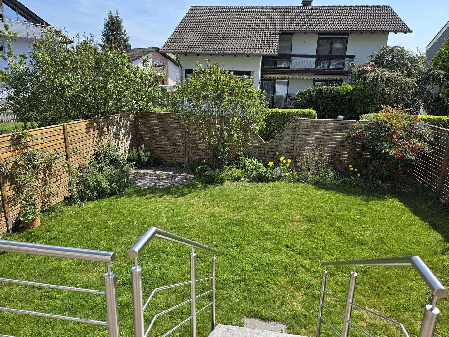 Prenájom domu 180 m², pozemek 388 m², Brühlstr. 39, Stutensee, Bádensko-Wurttembersko Prenájom domu 180 m², pozemek 388 m², Brühlstr. 39, Stutensee, Bádensko-Wurttembersko