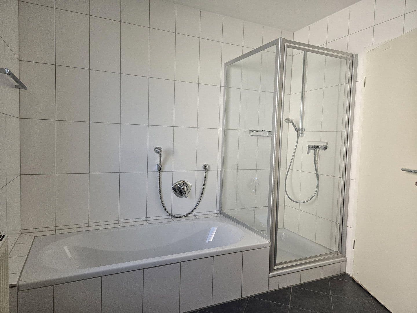 Prenájom domu 180 m², pozemek 388 m², Brühlstr. 39, Stutensee, Bádensko-Wurttembersko Prenájom domu 180 m², pozemek 388 m², Brühlstr. 39, Stutensee, Bádensko-Wurttembersko