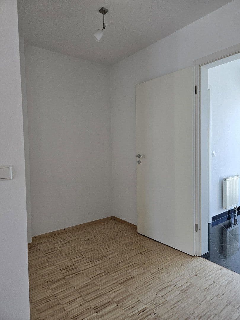 Prenájom domu 180 m², pozemek 388 m², Brühlstr. 39, Stutensee, Bádensko-Wurttembersko Prenájom domu 180 m², pozemek 388 m², Brühlstr. 39, Stutensee, Bádensko-Wurttembersko