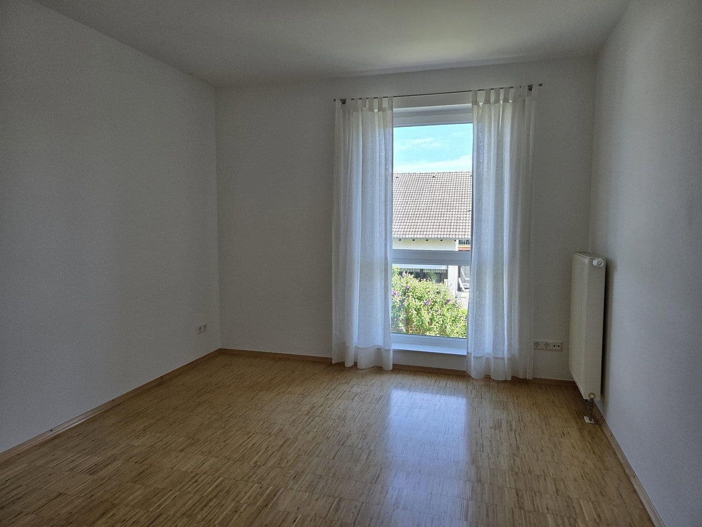 Prenájom domu 180 m², pozemek 388 m², Brühlstr. 39, Stutensee, Bádensko-Wurttembersko Prenájom domu 180 m², pozemek 388 m², Brühlstr. 39, Stutensee, Bádensko-Wurttembersko