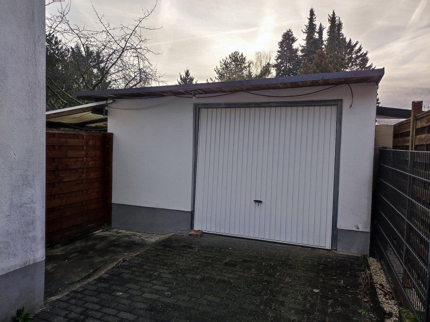 Prenájom domu 148 m², pozemek 410 m², Solingen, Severné Porýnie - Westfálsko Prenájom domu 148 m², pozemek 410 m², Solingen, Severné Porýnie - Westfálsko