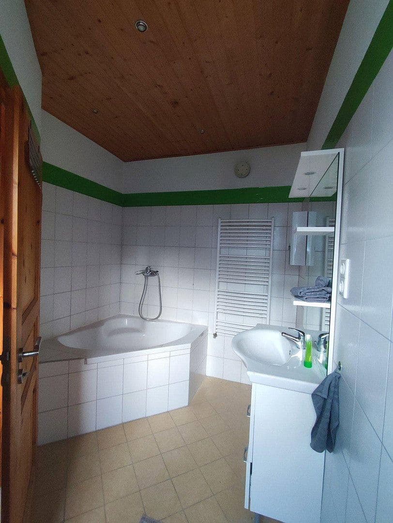 Prenájom domu 148 m², pozemek 410 m², Solingen, Severné Porýnie - Westfálsko Prenájom domu 148 m², pozemek 410 m², Solingen, Severné Porýnie - Westfálsko