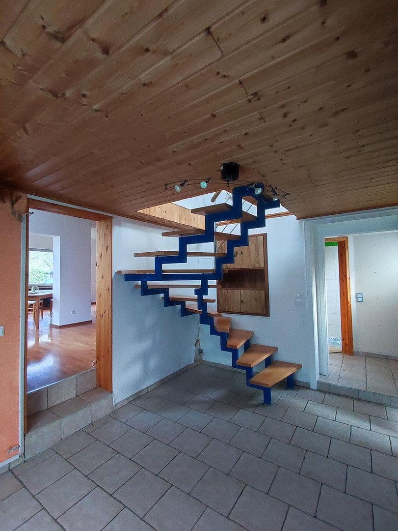 Prenájom domu 148 m², pozemek 410 m², Solingen, Severné Porýnie - Westfálsko Prenájom domu 148 m², pozemek 410 m², Solingen, Severné Porýnie - Westfálsko