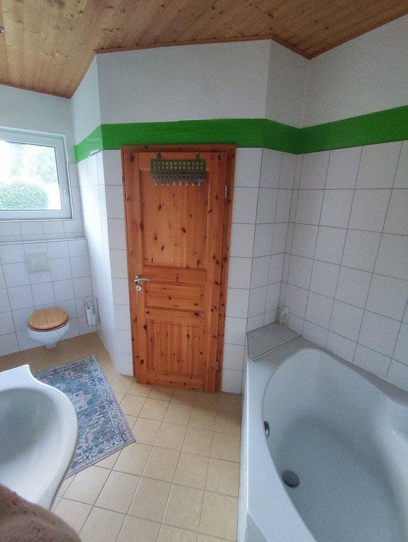 Prenájom domu 148 m², pozemek 410 m², Solingen, Severné Porýnie - Westfálsko Prenájom domu 148 m², pozemek 410 m², Solingen, Severné Porýnie - Westfálsko