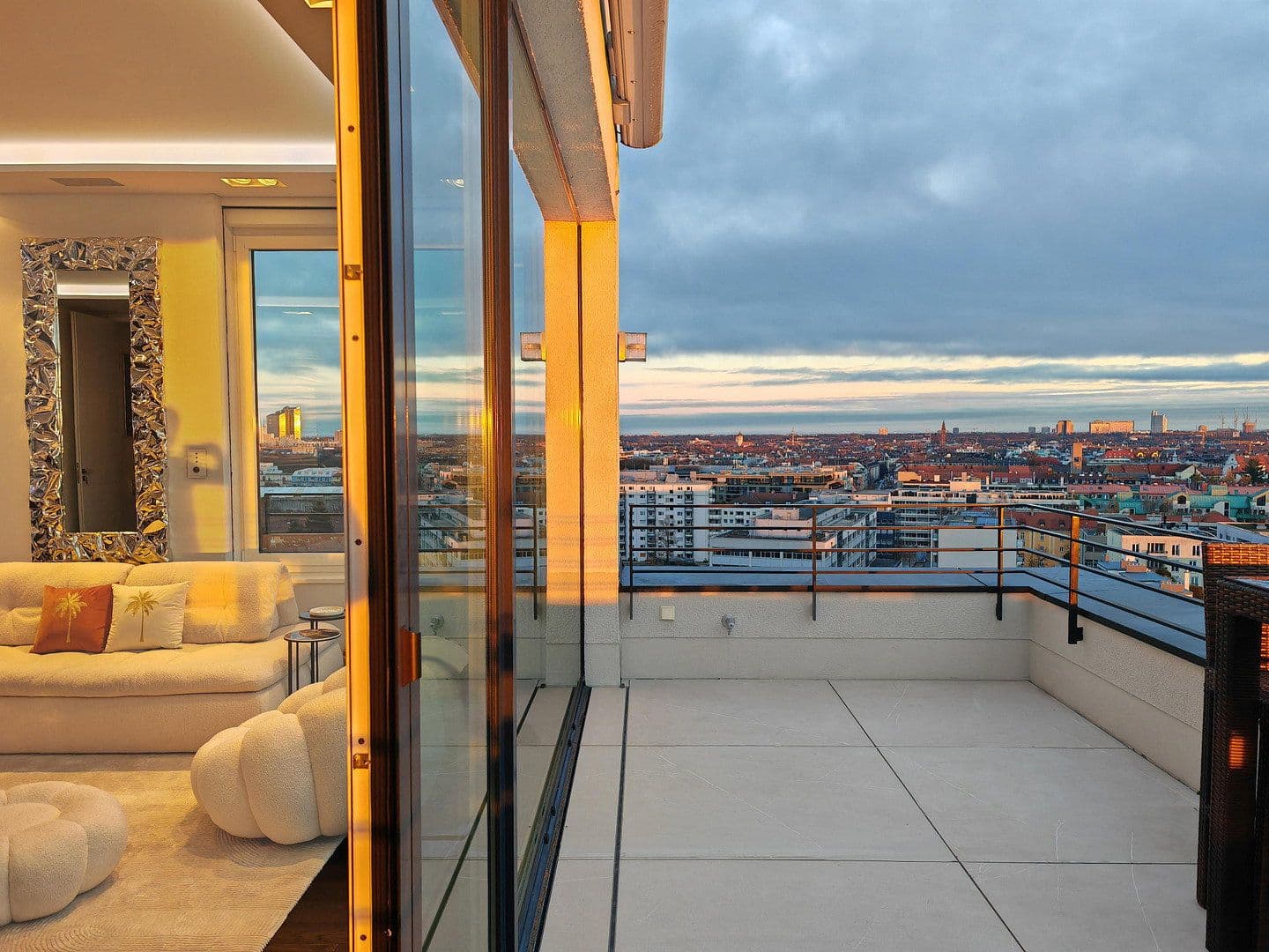 Predaj bytu 4-izbový 171 m², München, Bavorsko Predaj bytu 4-izbový 171 m², München, Bavorsko