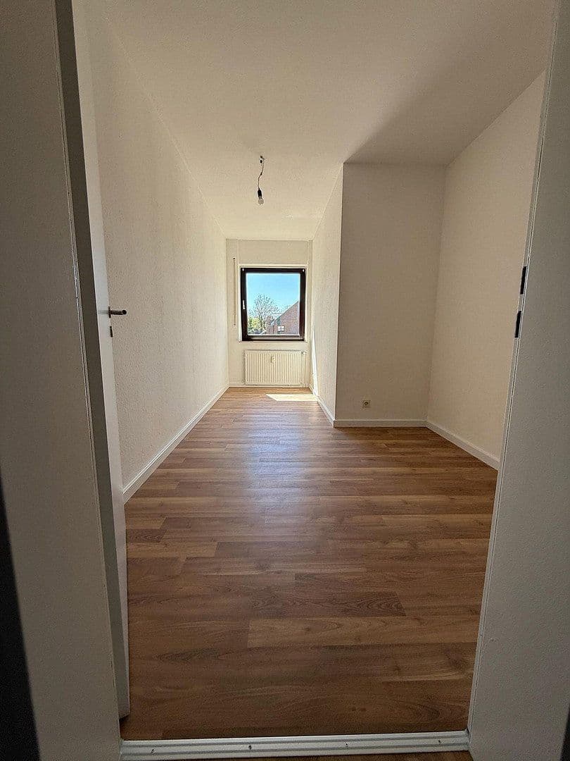 Prenájom bytu 4-izbový 88 m², Hannoveraner Str. 58, Lingen (Ems), Dolné Sasko Prenájom bytu 4-izbový 88 m², Hannoveraner Str. 58, Lingen (Ems), Dolné Sasko