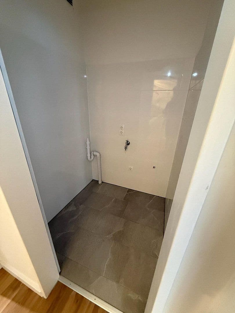 Prenájom bytu 4-izbový 88 m², Hannoveraner Str. 58, Lingen (Ems), Dolné Sasko Prenájom bytu 4-izbový 88 m², Hannoveraner Str. 58, Lingen (Ems), Dolné Sasko