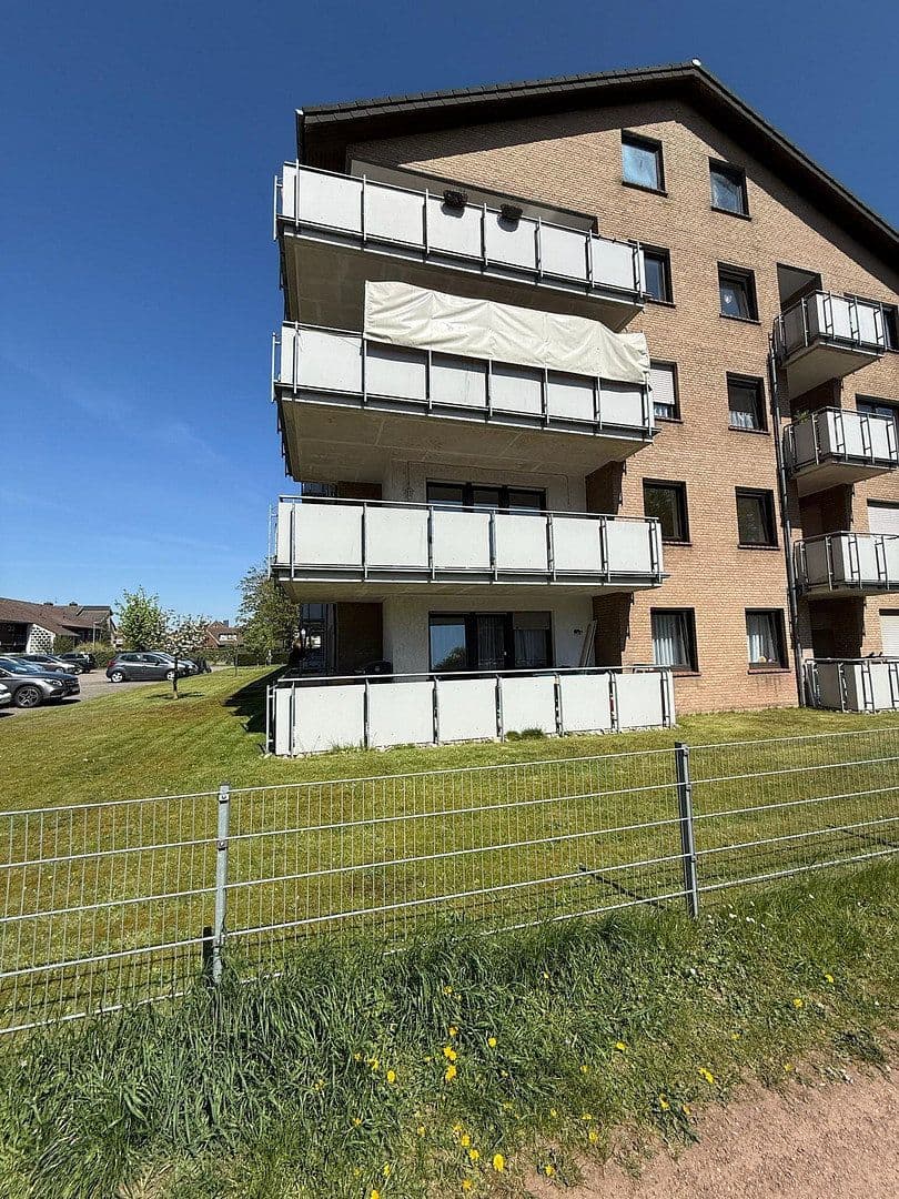 Prenájom bytu 4-izbový 88 m², Hannoveraner Str. 58, Lingen (Ems), Dolné Sasko Prenájom bytu 4-izbový 88 m², Hannoveraner Str. 58, Lingen (Ems), Dolné Sasko