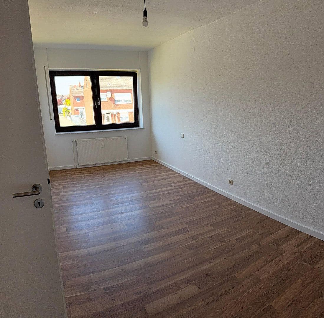 Prenájom bytu 4-izbový 88 m², Hannoveraner Str. 58, Lingen (Ems), Dolné Sasko Prenájom bytu 4-izbový 88 m², Hannoveraner Str. 58, Lingen (Ems), Dolné Sasko