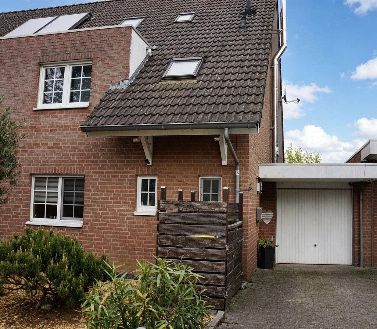 Predaj domu 128 m², pozemek 278 m², Erkelenz, Severné Porýnie - Westfálsko Predaj domu 128 m², pozemek 278 m², Erkelenz, Severné Porýnie - Westfálsko