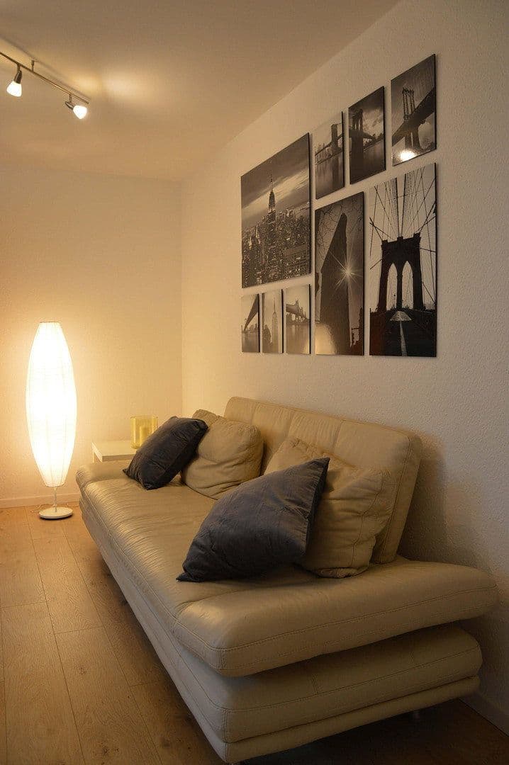 Prenájom bytu 1-izbový 50 m², Karlsruhe, Bádensko-Wurttembersko Prenájom bytu 1-izbový 50 m², Karlsruhe, Bádensko-Wurttembersko