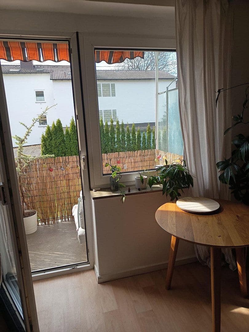 Prenájom bytu 3-izbový 64 m², Wilhelmshöher Allee 57, Kassel, Hesensko Prenájom bytu 3-izbový 64 m², Wilhelmshöher Allee 57, Kassel, Hesensko