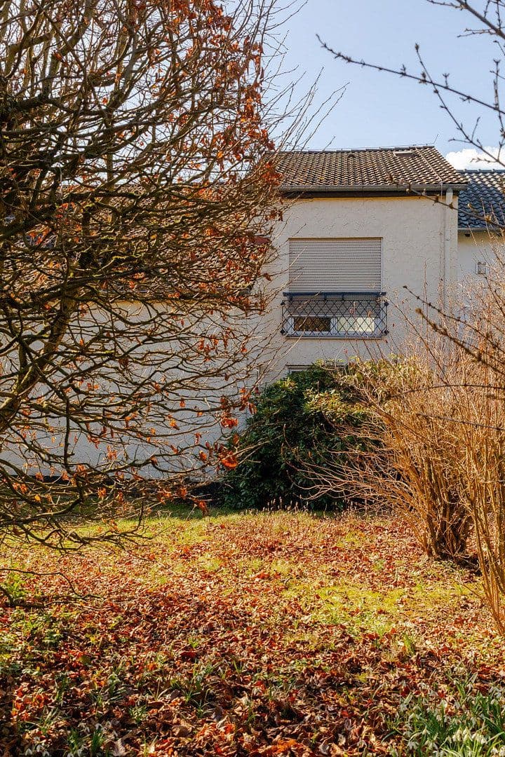 Predaj domu 185 m², pozemek 630 m², Kronberg im Taunus, Hesensko Predaj domu 185 m², pozemek 630 m², Kronberg im Taunus, Hesensko