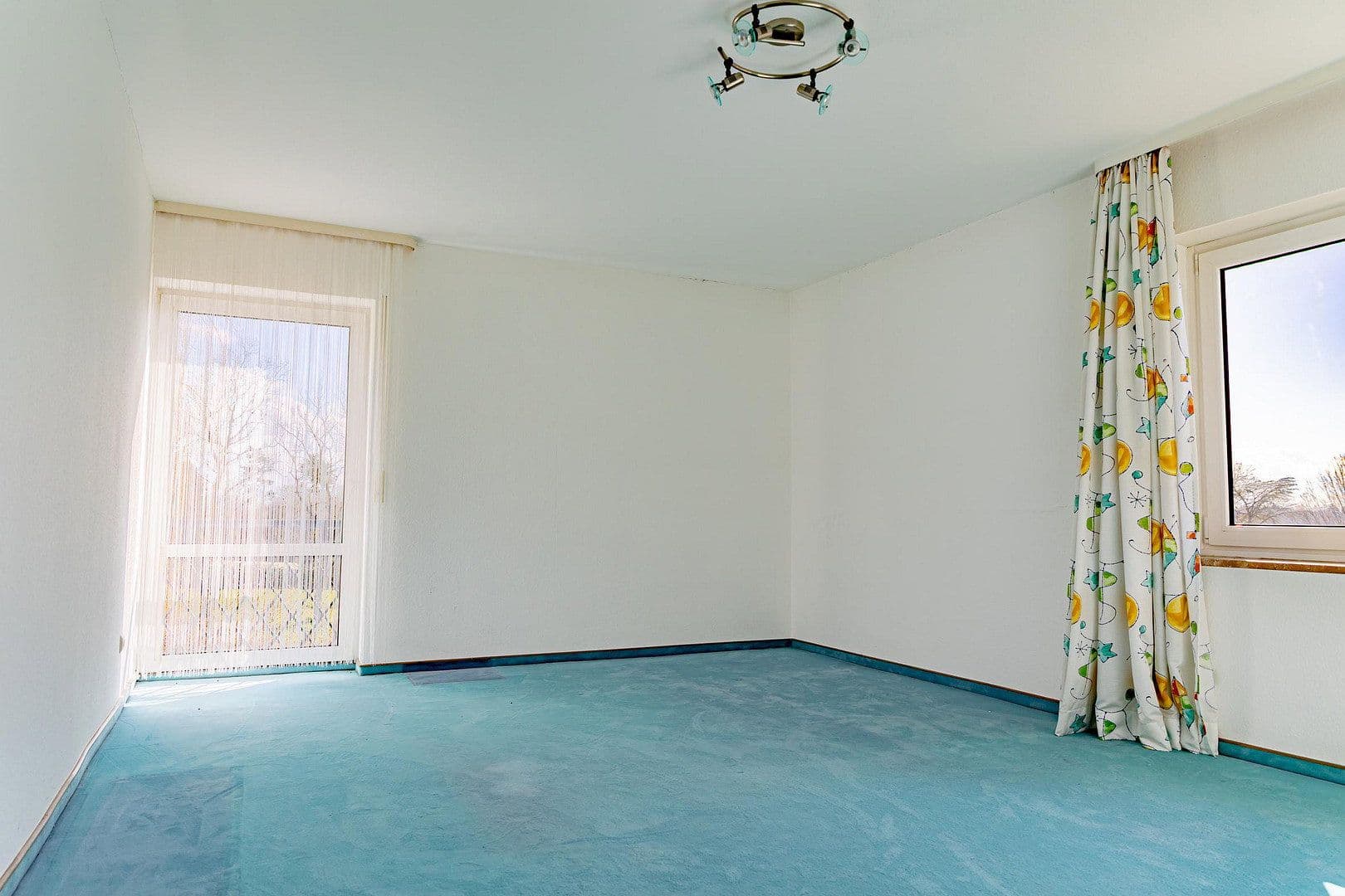 Predaj domu 185 m², pozemek 630 m², Kronberg im Taunus, Hesensko Predaj domu 185 m², pozemek 630 m², Kronberg im Taunus, Hesensko