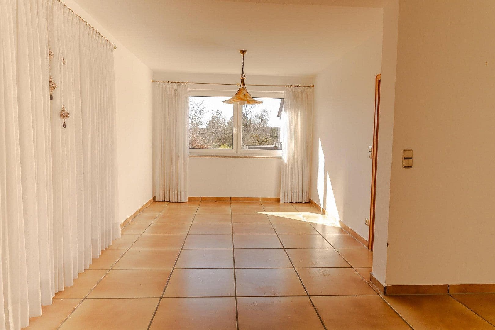 Predaj domu 185 m², pozemek 630 m², Kronberg im Taunus, Hesensko Predaj domu 185 m², pozemek 630 m², Kronberg im Taunus, Hesensko