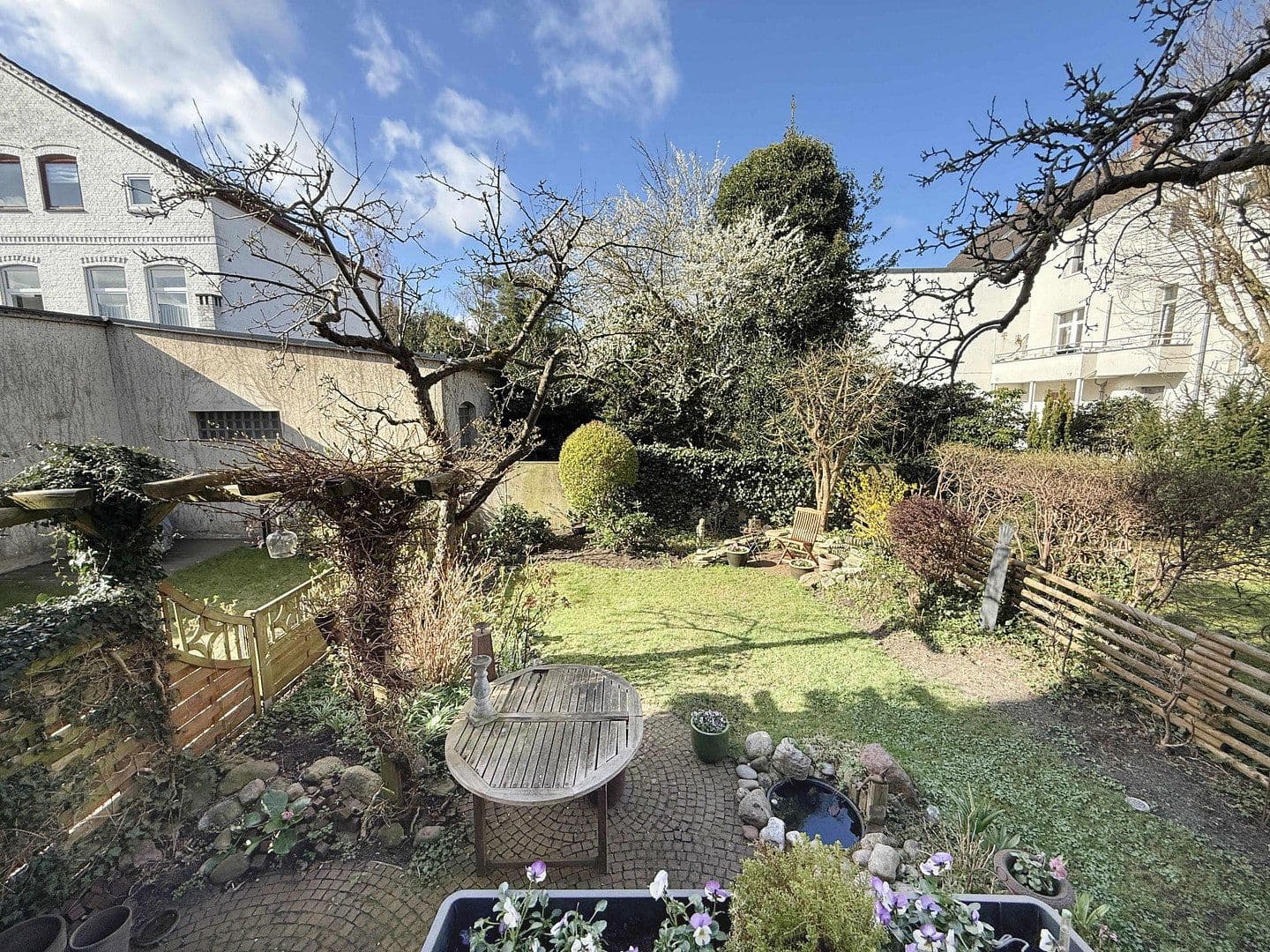 Predaj domu 180 m², pozemek 210 m², Neumünster, Šlezvicko-Holštajnsko Predaj domu 180 m², pozemek 210 m², Neumünster, Šlezvicko-Holštajnsko