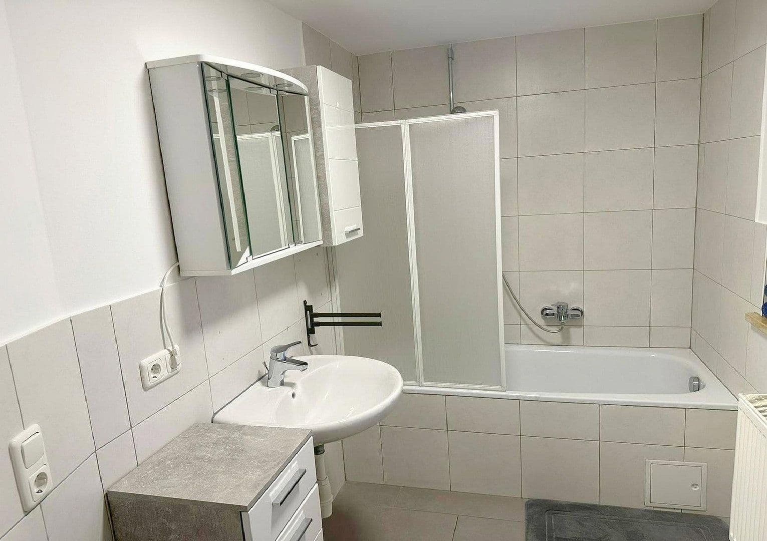 Predaj domu 143 m², pozemek 181 m², Benzstr. 1, Dingolfing, Bavorsko Predaj domu 143 m², pozemek 181 m², Benzstr. 1, Dingolfing, Bavorsko