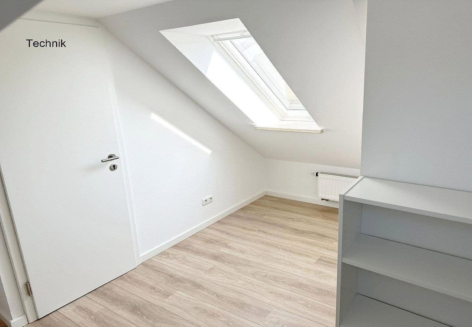 Predaj domu 143 m², pozemek 181 m², Benzstr. 1, Dingolfing, Bavorsko Predaj domu 143 m², pozemek 181 m², Benzstr. 1, Dingolfing, Bavorsko