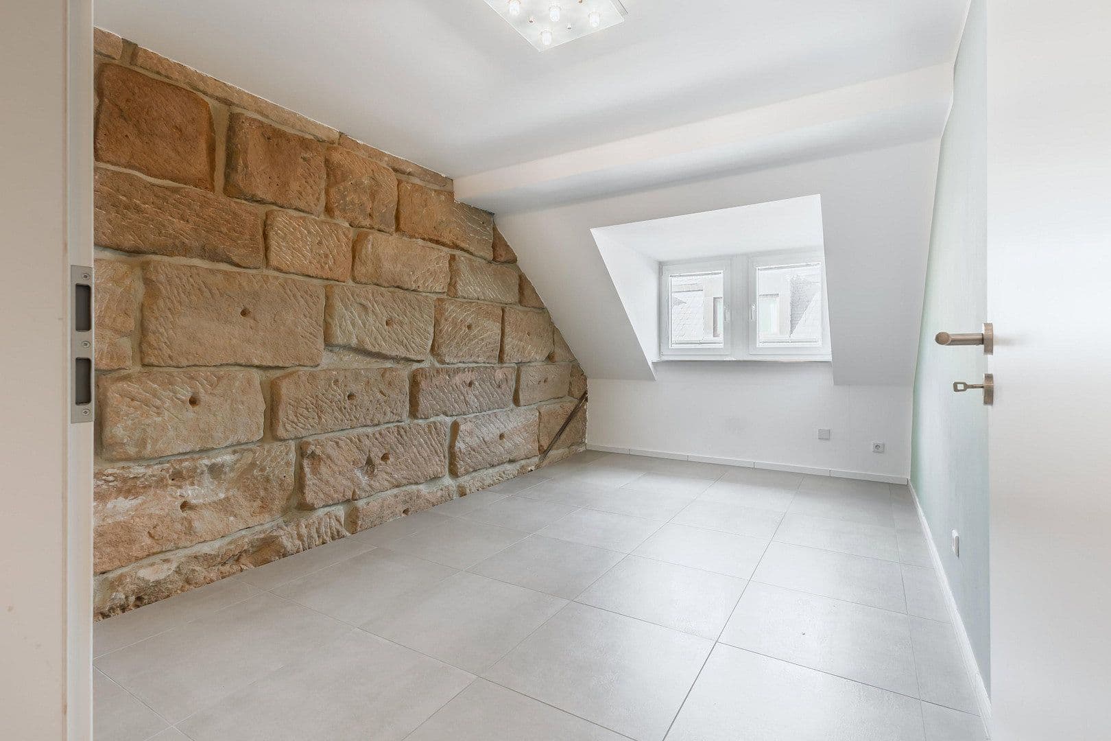 Prenájom bytu 3-izbový 82 m², Marienstraße 15, Fürth, Bavorsko Prenájom bytu 3-izbový 82 m², Marienstraße 15, Fürth, Bavorsko