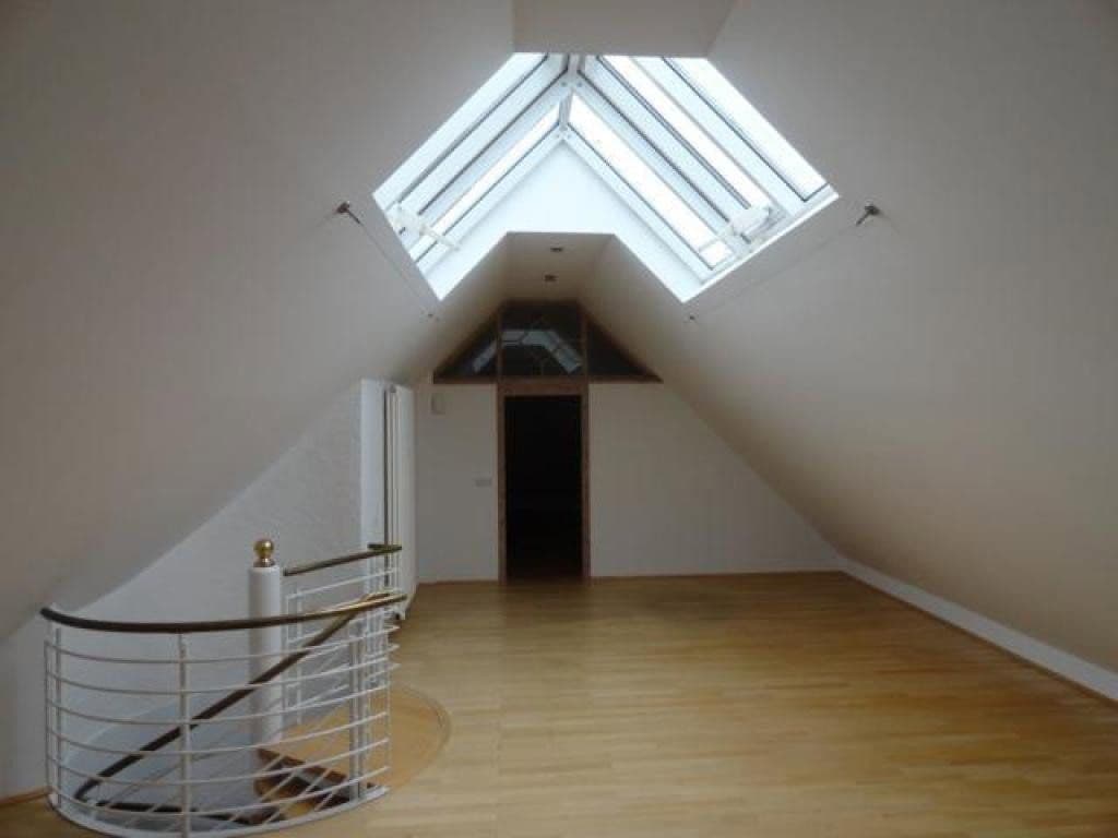 Prenájom bytu 6-izbový 271 m², Coburg, Bavorsko Prenájom bytu 6-izbový 271 m², Coburg, Bavorsko
