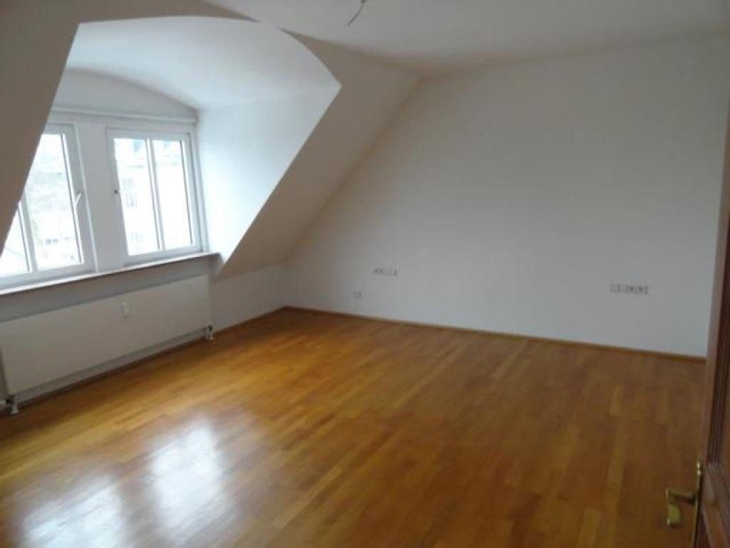 Prenájom bytu 6-izbový 271 m², Coburg, Bavorsko Prenájom bytu 6-izbový 271 m², Coburg, Bavorsko
