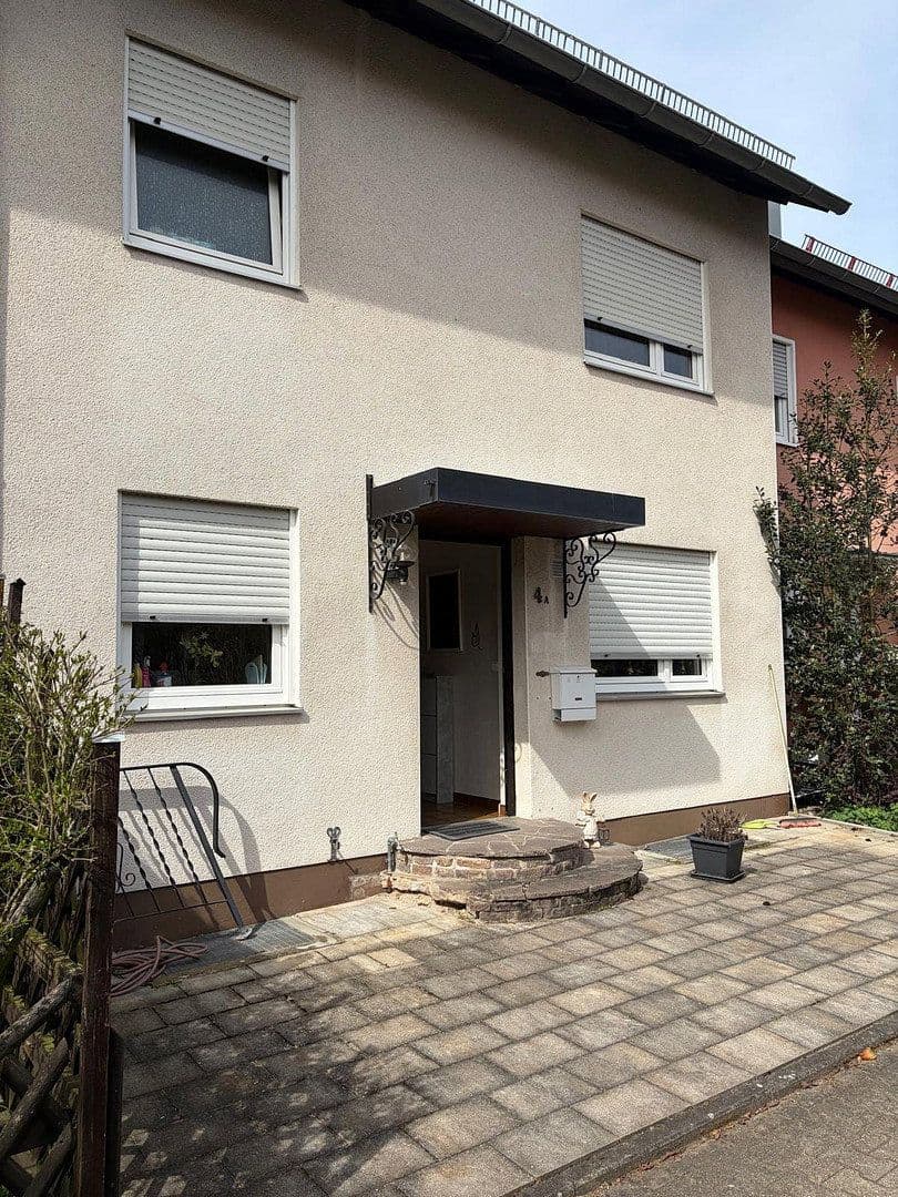 Predaj domu 150 m², pozemek 181 m², Nürnberg, Bavorsko Predaj domu 150 m², pozemek 181 m², Nürnberg, Bavorsko