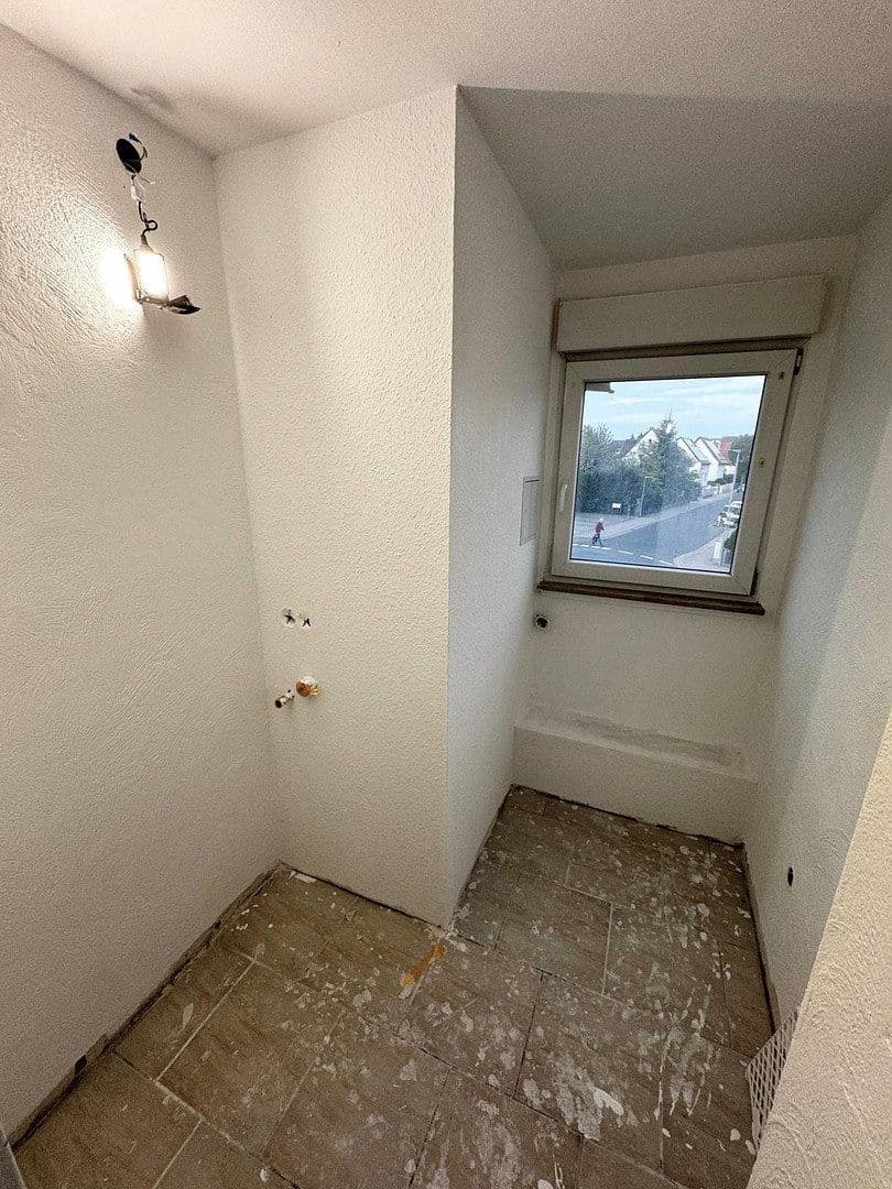 Prenájom bytu 5-izbový 160 m², Bruchköbel, Hesensko Prenájom bytu 5-izbový 160 m², Bruchköbel, Hesensko