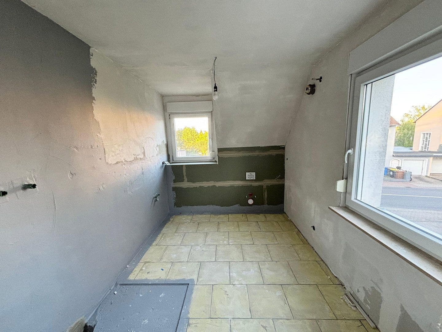 Prenájom bytu 5-izbový 160 m², Bruchköbel, Hesensko Prenájom bytu 5-izbový 160 m², Bruchköbel, Hesensko