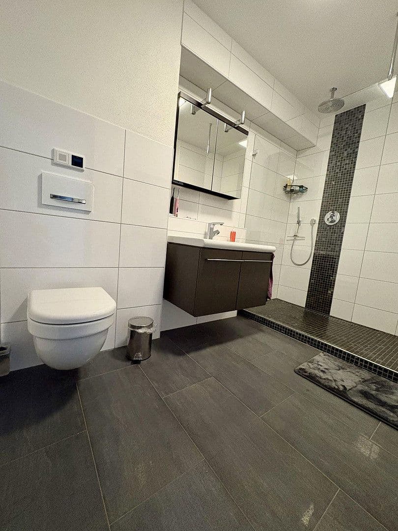 Predaj bytu 4-izbový 111 m², Niedernhausen, Hesensko Predaj bytu 4-izbový 111 m², Niedernhausen, Hesensko