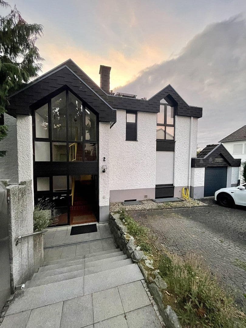 Predaj bytu 4-izbový 111 m², Niedernhausen, Hesensko Predaj bytu 4-izbový 111 m², Niedernhausen, Hesensko