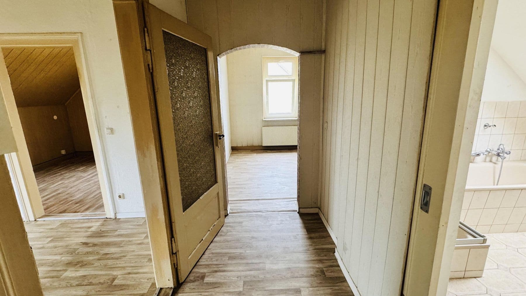 Predaj domu 351 m², pozemek 580 m², Altenburg, Durínsko Predaj domu 351 m², pozemek 580 m², Altenburg, Durínsko