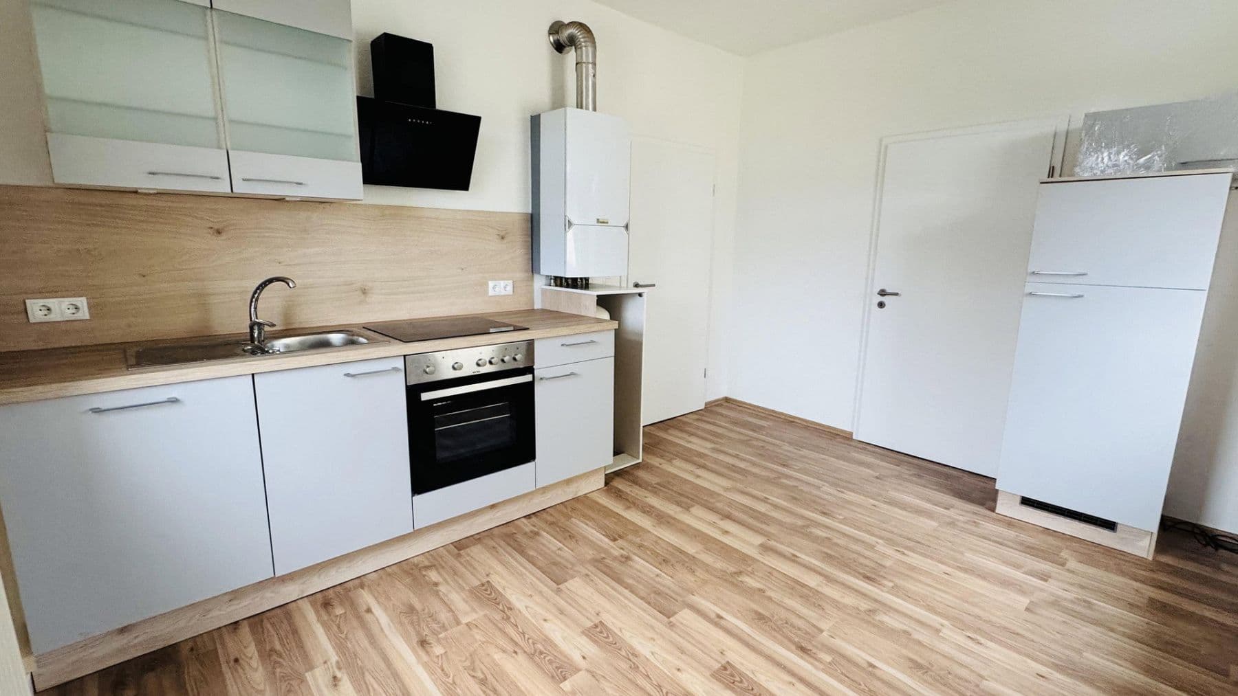 Predaj domu 351 m², pozemek 580 m², Altenburg, Durínsko Predaj domu 351 m², pozemek 580 m², Altenburg, Durínsko