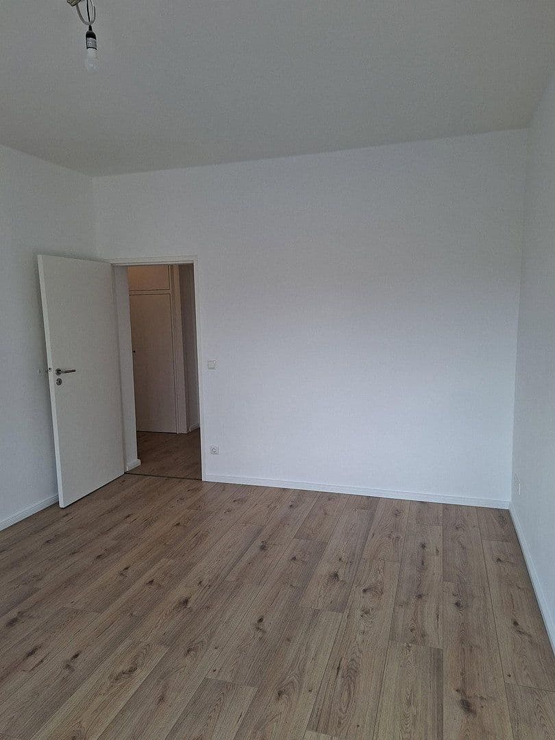 Predaj bytu 3-izbový 64 m², Berlin, Berlín Predaj bytu 3-izbový 64 m², Berlin, Berlín