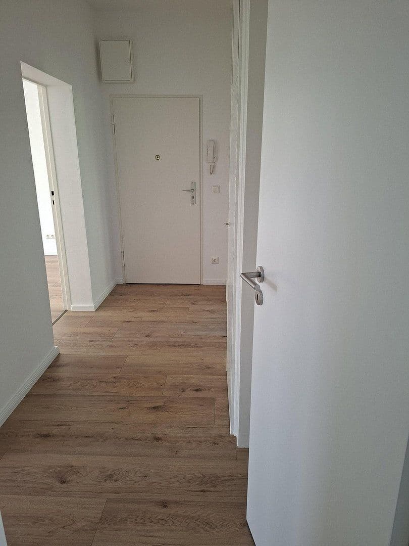 Predaj bytu 3-izbový 64 m², Berlin, Berlín Predaj bytu 3-izbový 64 m², Berlin, Berlín