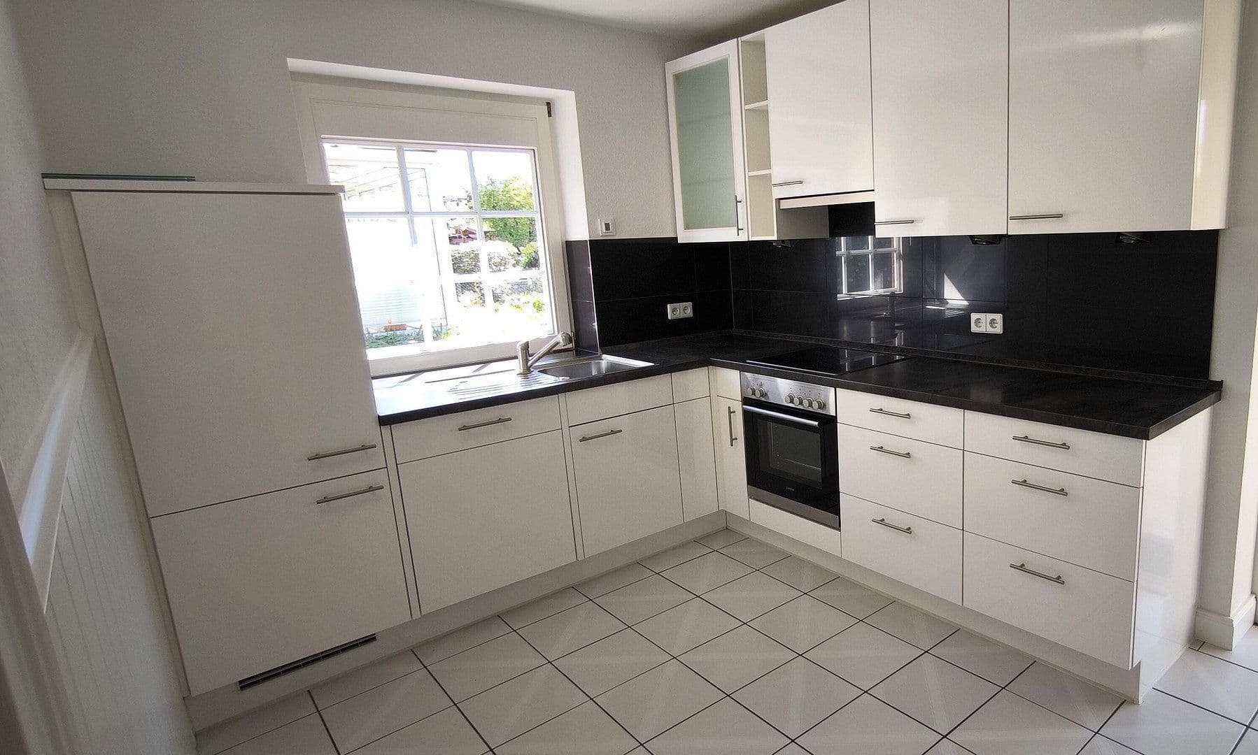 Predaj domu 127 m², pozemek 370 m², Halstenbek, Šlezvicko-Holštajnsko Predaj domu 127 m², pozemek 370 m², Halstenbek, Šlezvicko-Holštajnsko