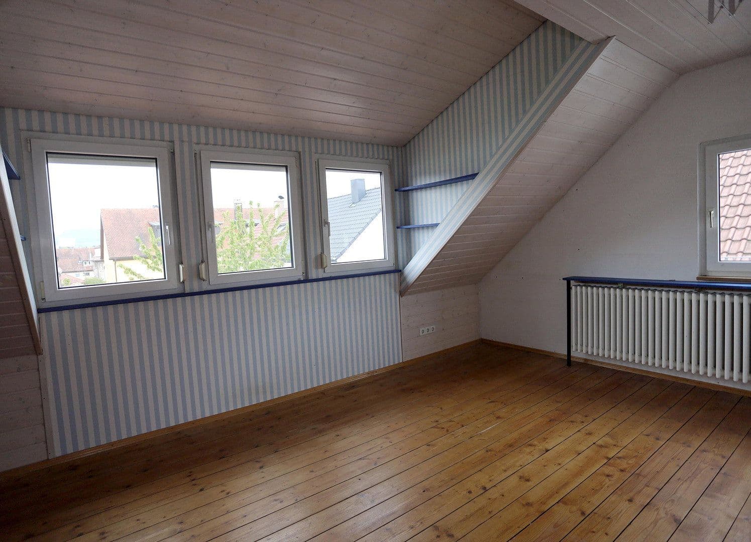 Predaj domu 95 m², pozemek 142 m², Reutlingen, Bádensko-Wurttembersko Predaj domu 95 m², pozemek 142 m², Reutlingen, Bádensko-Wurttembersko