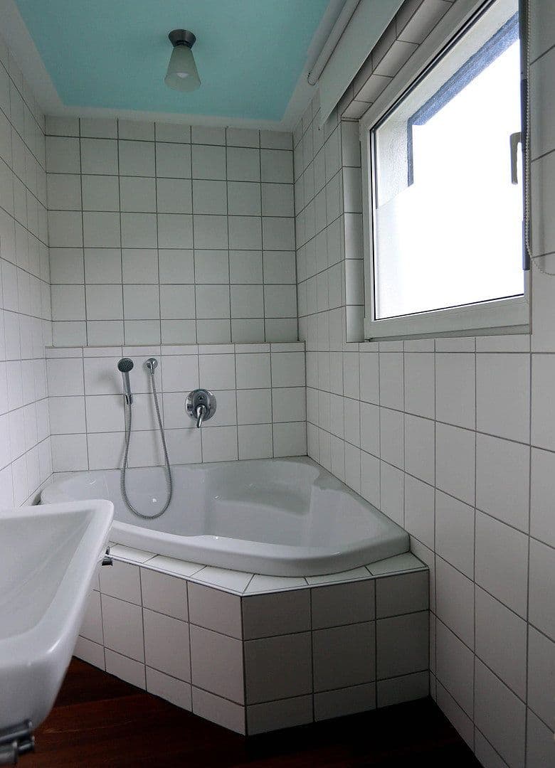Predaj domu 95 m², pozemek 142 m², Reutlingen, Bádensko-Wurttembersko Predaj domu 95 m², pozemek 142 m², Reutlingen, Bádensko-Wurttembersko