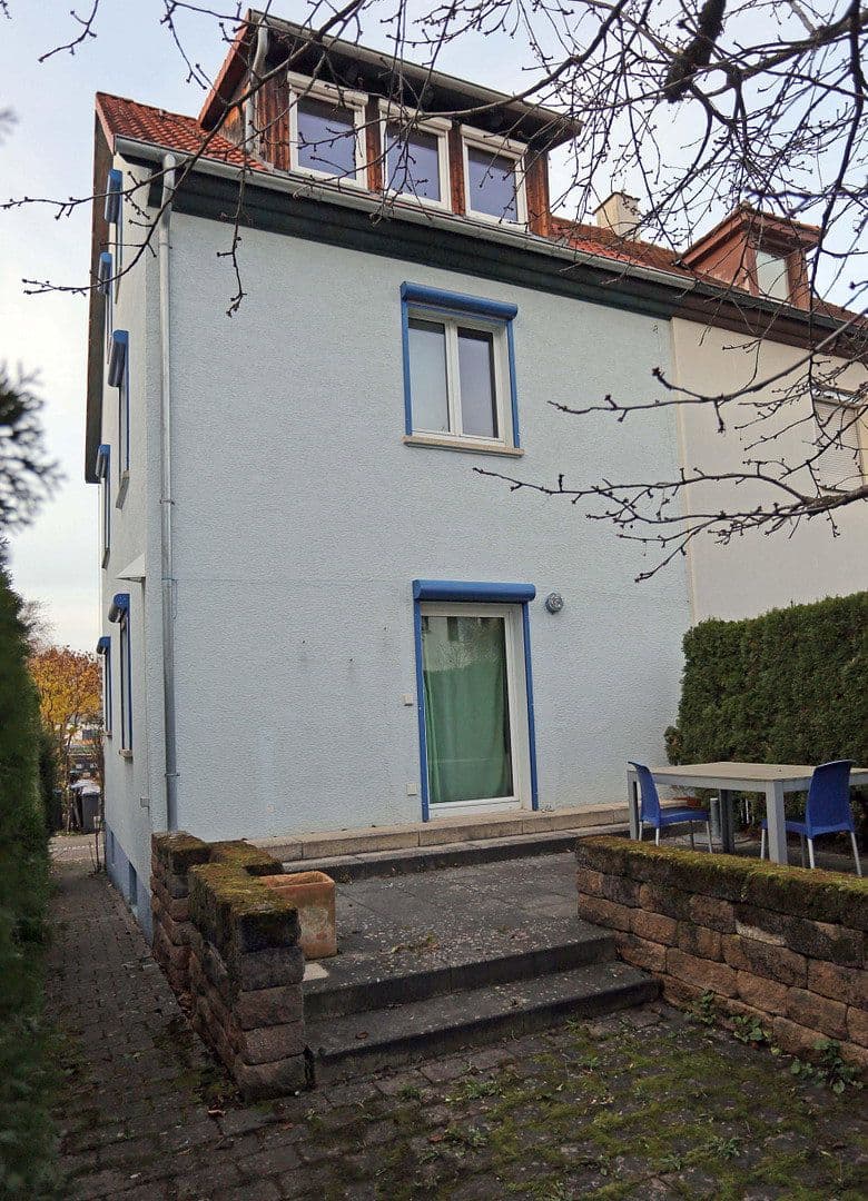 Predaj domu 95 m², pozemek 142 m², Reutlingen, Bádensko-Wurttembersko Predaj domu 95 m², pozemek 142 m², Reutlingen, Bádensko-Wurttembersko