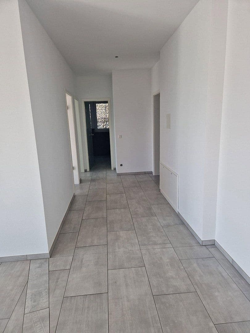 Prenájom bytu 4-izbový 155 m², Grenzach-Wyhlen, Bádensko-Wurttembersko Prenájom bytu 4-izbový 155 m², Grenzach-Wyhlen, Bádensko-Wurttembersko
