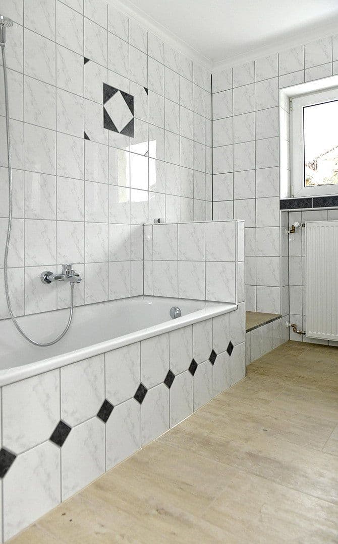 Prenájom bytu 3-izbový 105 m², Neusitz, Bavorsko Prenájom bytu 3-izbový 105 m², Neusitz, Bavorsko