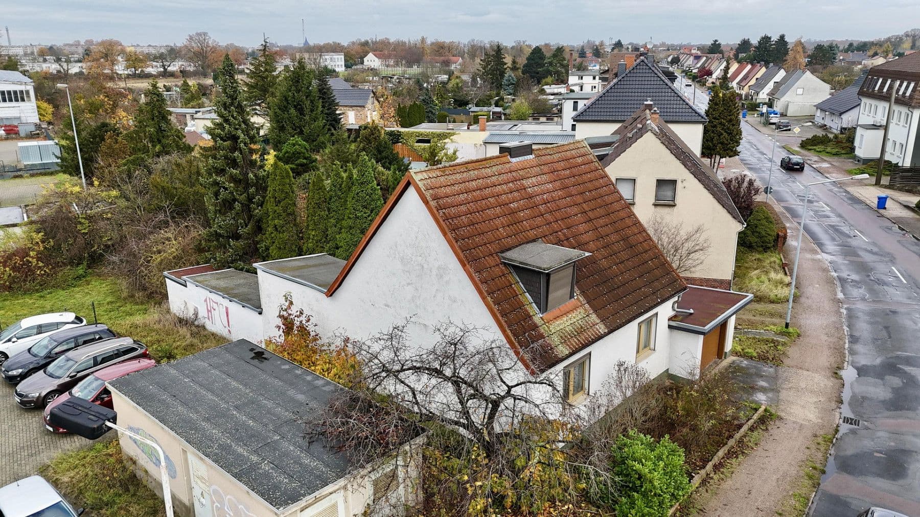 Predaj domu 121 m², pozemek 270 m², Kreuzbergstraße 39, Dessau-Rosslau, Sasko-Anhaltsko Predaj domu 121 m², pozemek 270 m², Kreuzbergstraße 39, Dessau-Rosslau, Sasko-Anhaltsko