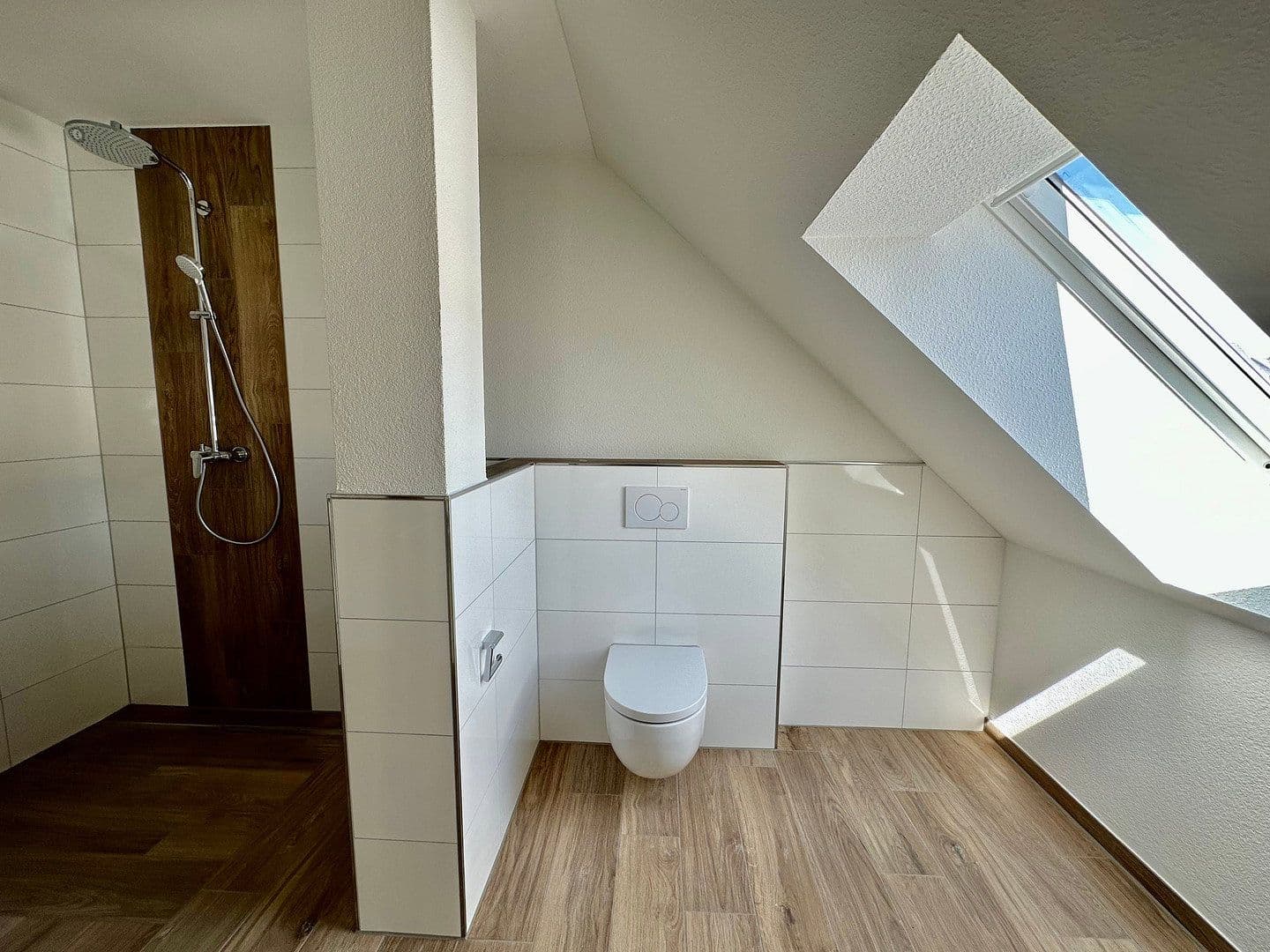 Prenájom bytu 3-izbový 71 m², Gemünden, Porýnie-Falcko Prenájom bytu 3-izbový 71 m², Gemünden, Porýnie-Falcko