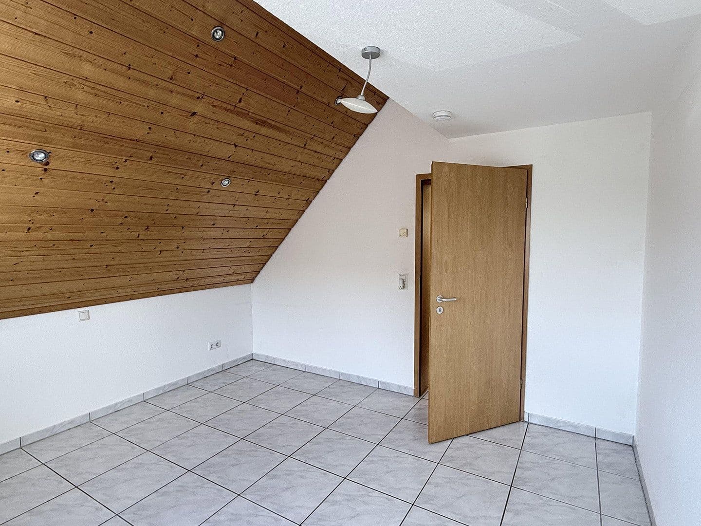 Predaj bytu 3-izbový 110 m², Germersheimer Str. 12, Ludwigshafen, Porýnie-Falcko Predaj bytu 3-izbový 110 m², Germersheimer Str. 12, Ludwigshafen, Porýnie-Falcko