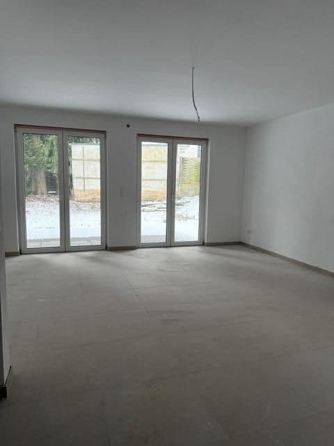 Predaj domu 166 m², pozemek 280 m², Graf-Stauffenberg-Ring 83, Bad Homburg vor der Höhe, Hesensko Predaj domu 166 m², pozemek 280 m², Graf-Stauffenberg-Ring 83, Bad Homburg vor der Höhe, Hesensko