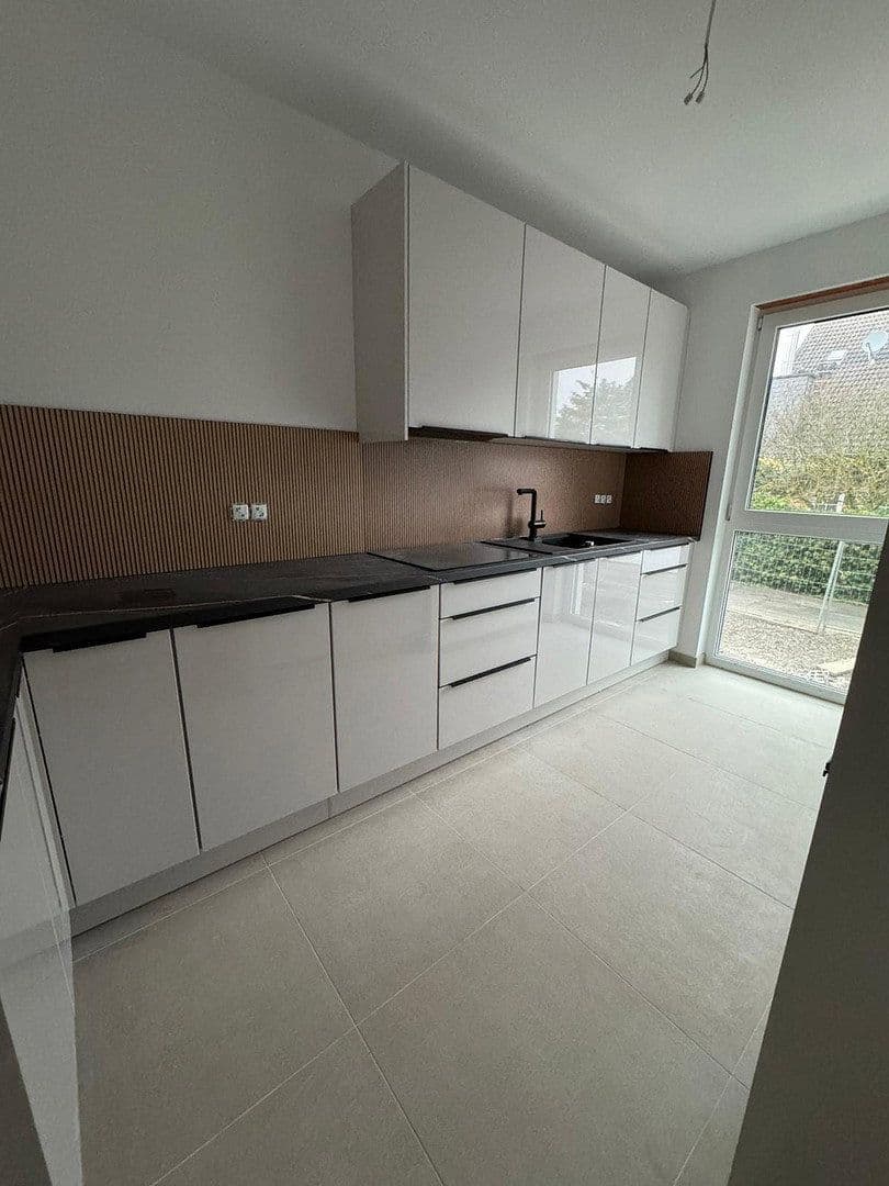 Predaj domu 166 m², pozemek 280 m², Graf-Stauffenberg-Ring 83, Bad Homburg vor der Höhe, Hesensko Predaj domu 166 m², pozemek 280 m², Graf-Stauffenberg-Ring 83, Bad Homburg vor der Höhe, Hesensko