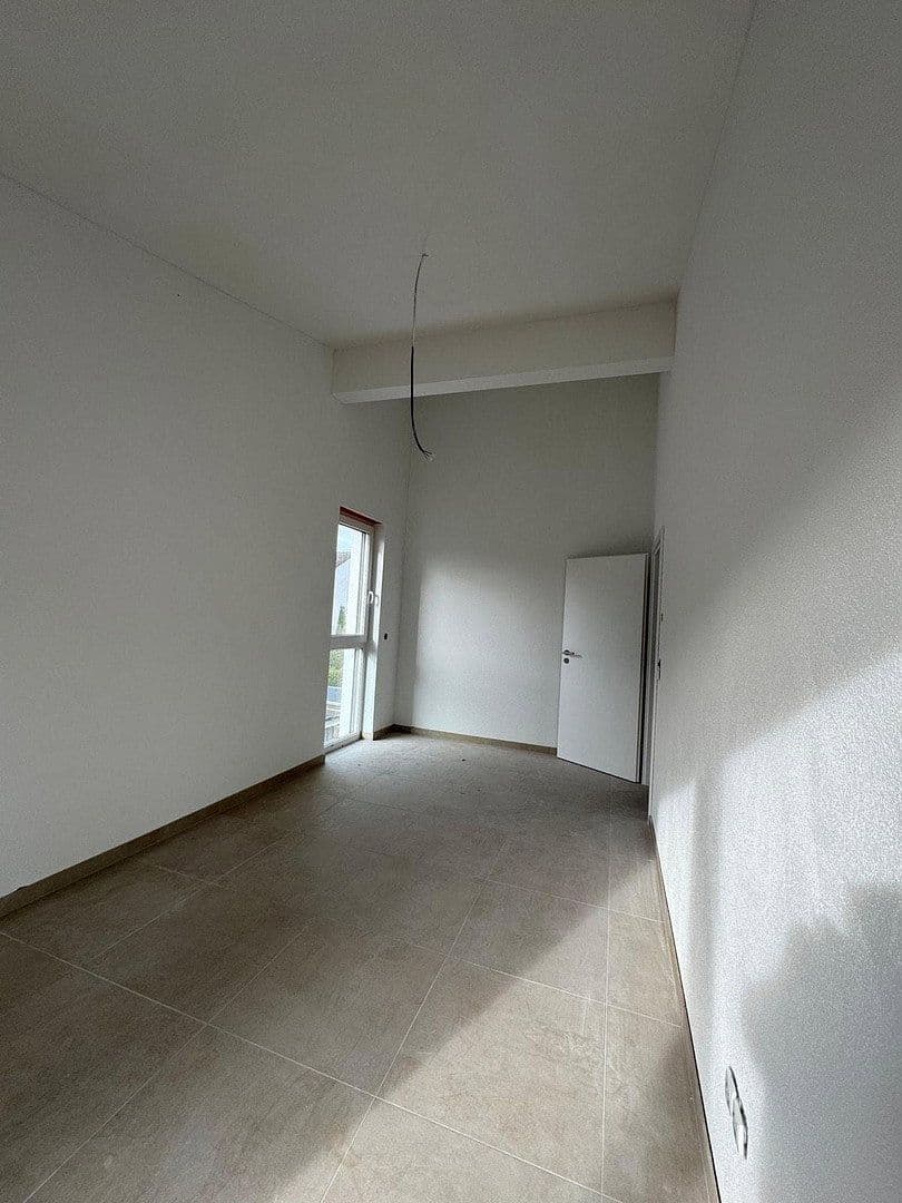 Predaj domu 166 m², pozemek 280 m², Graf-Stauffenberg-Ring 83, Bad Homburg vor der Höhe, Hesensko Predaj domu 166 m², pozemek 280 m², Graf-Stauffenberg-Ring 83, Bad Homburg vor der Höhe, Hesensko