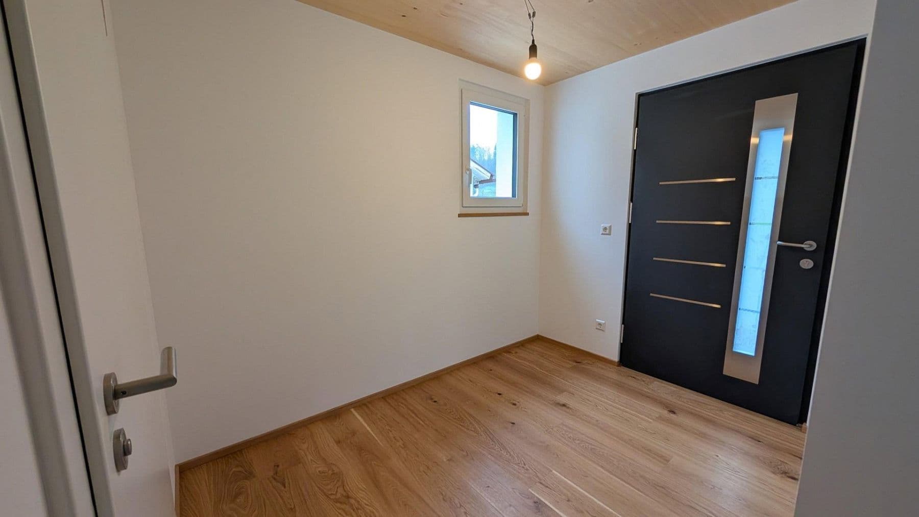 Prenájom bytu 3-izbový 107 m², Meßkircher Straße 159A, Stockach, Bádensko-Wurttembersko Prenájom bytu 3-izbový 107 m², Meßkircher Straße 159A, Stockach, Bádensko-Wurttembersko