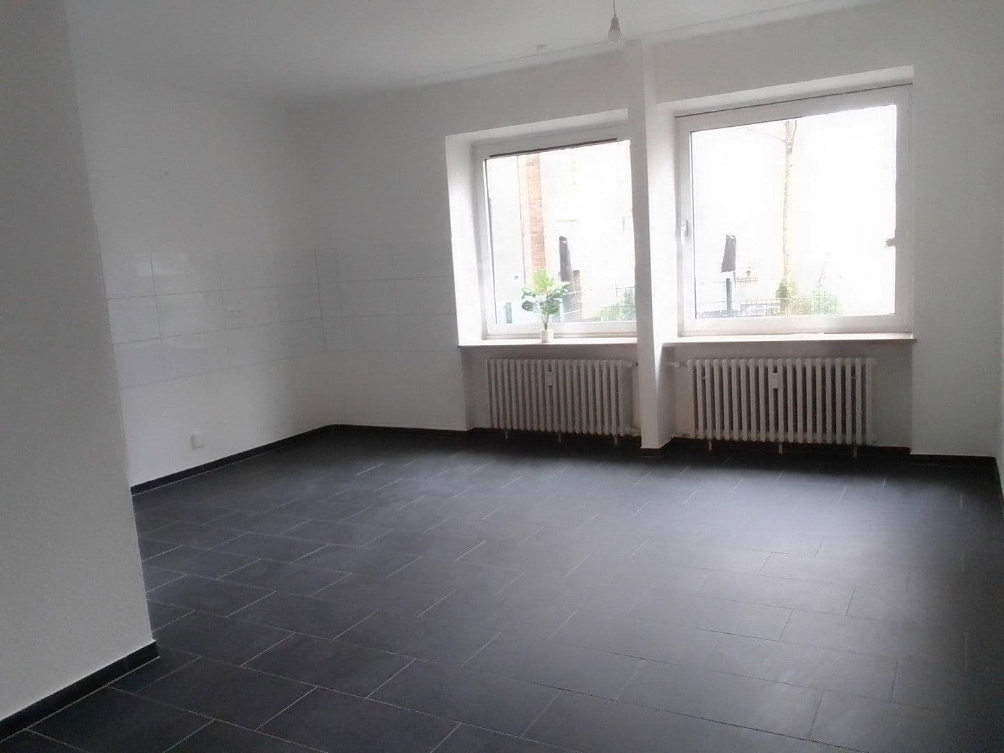 Prenájom bytu 4-izbový 185 m², Harleßstr. 1a, Düsseldorf, Severné Porýnie - Westfálsko Prenájom bytu 4-izbový 185 m², Harleßstr. 1a, Düsseldorf, Severné Porýnie - Westfálsko